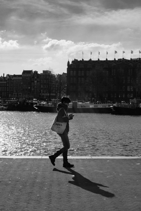 dame langs water (1 van 1)