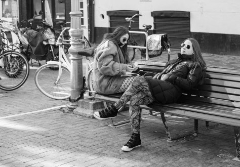 dame op bankje (1 van 1)