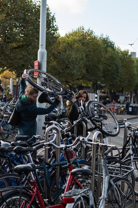 dames-en-fiets-1-van-1